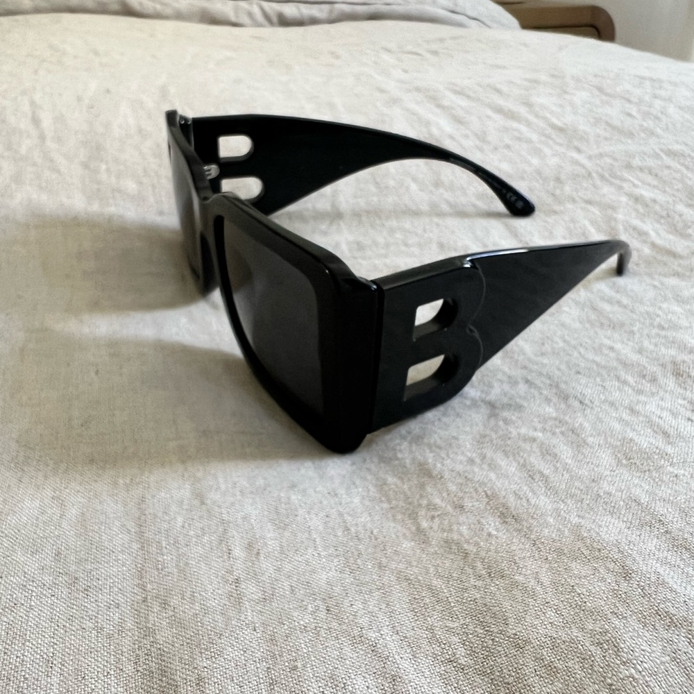 Burberry Black Sunglasses